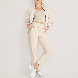 Old Navy Power Soft Go-Dry Tapered Pants – Bone Color, Size S